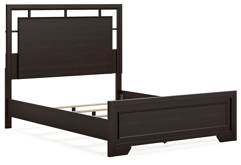 Covetown Queen Panel Bed, Dresser, Mirror, Chest and Nightstand