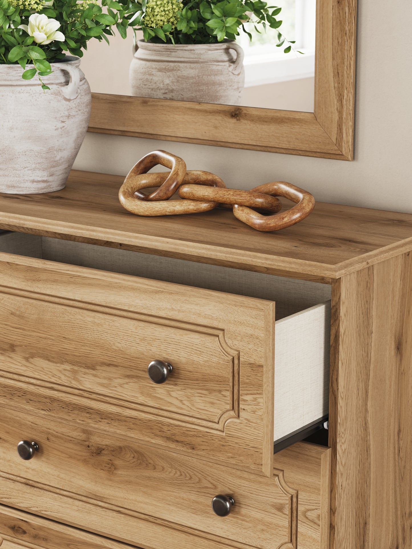 Aleaport Queen Panel Bed with Mirrored Dresser