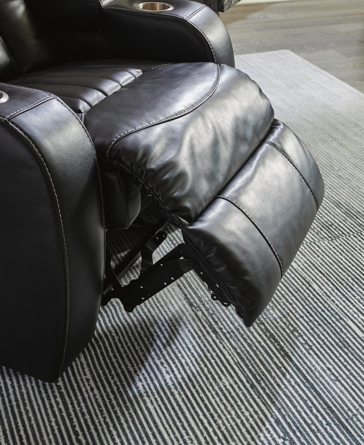 Caveman Den PWR Recliner/ADJ Headrest