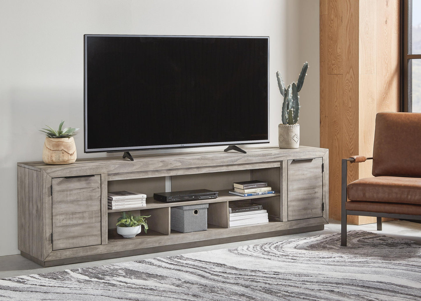 Naydell XL TV Stand w/Fireplace Option